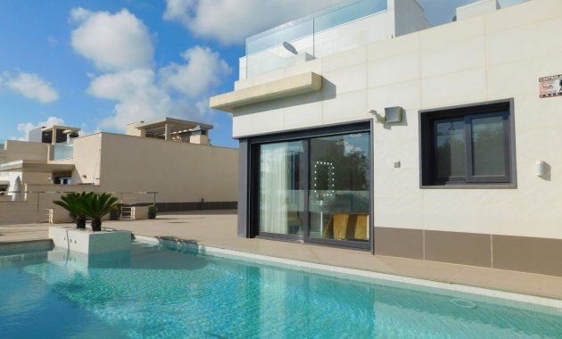 Resale - Detached House / Villa -
San Miguel de Salinas