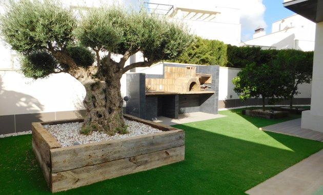 Resale - Detached House / Villa -
San Miguel de Salinas