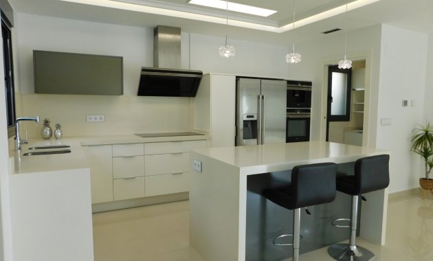 Resale - Detached House / Villa -
San Miguel de Salinas