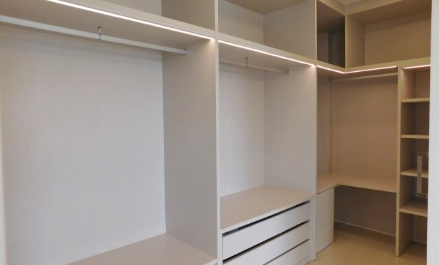 Resale - Detached House / Villa -
San Miguel de Salinas