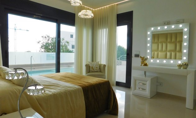 Resale - Detached House / Villa -
San Miguel de Salinas