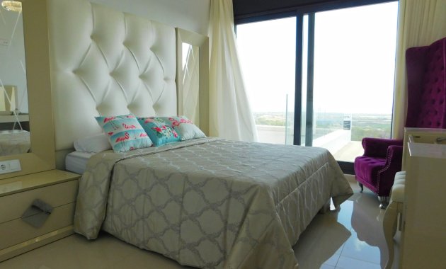 Resale - Detached House / Villa -
San Miguel de Salinas