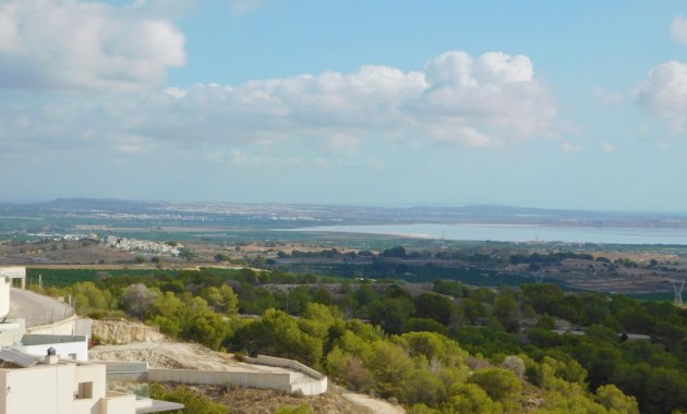 Resale - Detached House / Villa -
San Miguel de Salinas