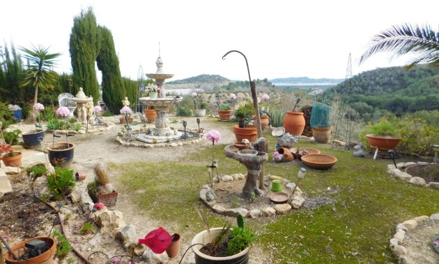 Herverkoop - Finca   -
Torremendo