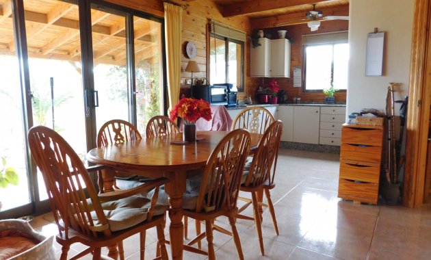 Herverkoop - Finca   -
Torremendo