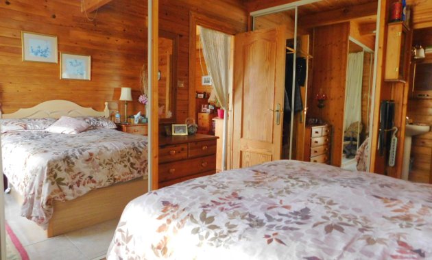 Herverkoop - Finca   -
Torremendo