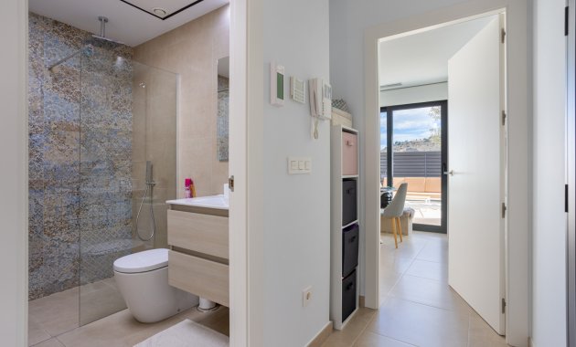 Herverkoop - Rijwoning -
Benijofar