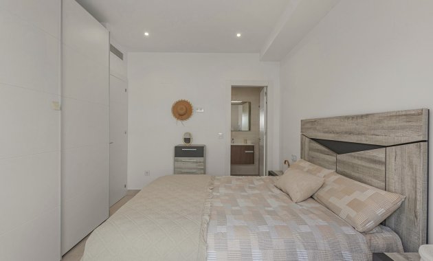 Resale - Apartment -
Pilar de la Horadada - Zona Pueblo