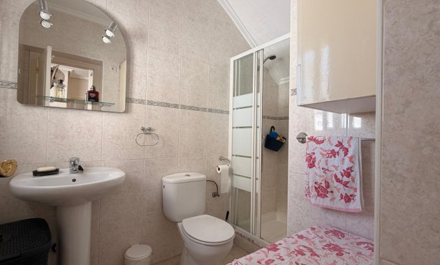 Herverkoop - Geschakelde Villa -
Ciudad Quesada - Rojales - Rojales