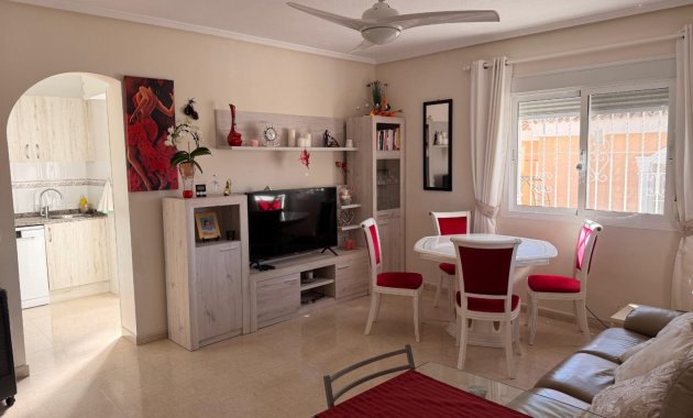 Herverkoop - Geschakelde Villa -
Ciudad Quesada - Rojales - Rojales