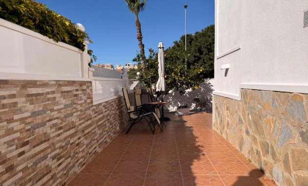 Herverkoop - Geschakelde Villa -
Ciudad Quesada - Rojales - Rojales