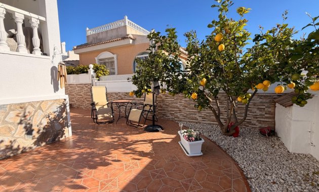 Herverkoop - Geschakelde Villa -
Ciudad Quesada - Rojales - Rojales