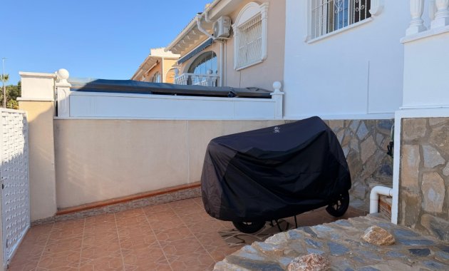 Herverkoop - Geschakelde Villa -
Ciudad Quesada - Rojales - Rojales