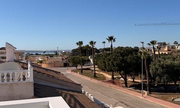 Herverkoop - Geschakelde Villa -
Ciudad Quesada - Rojales - Rojales