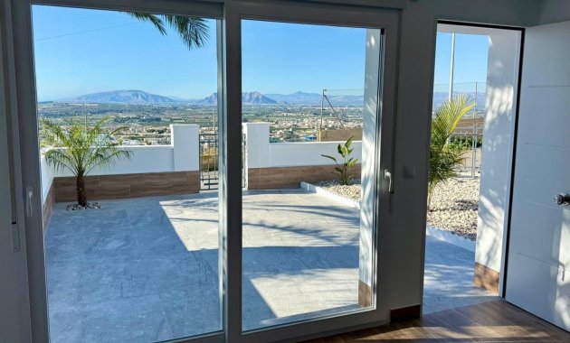 Herverkoop - Geschakelde Villa -
Ciudad Quesada - Rojales - Rojales