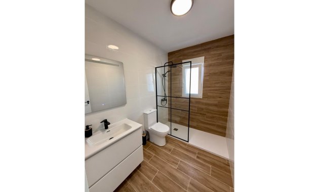 Herverkoop - Geschakelde Villa -
Ciudad Quesada - Rojales - Rojales