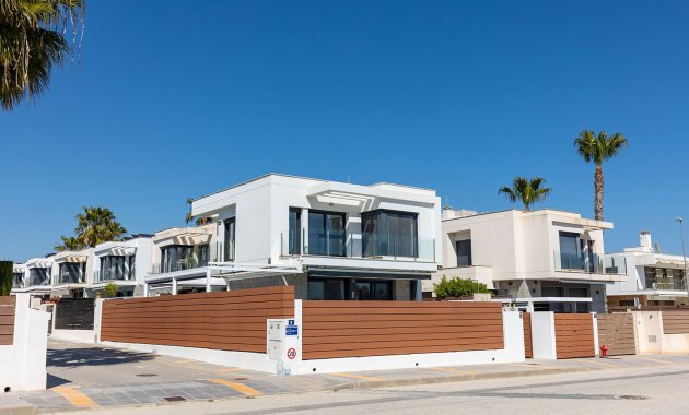 Herverkoop - Vrijstaande woning / Villa -
Orihuela - Vistabella Golf