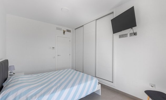 Herverkoop - Vrijstaande woning / Villa -
Orihuela - Vistabella Golf