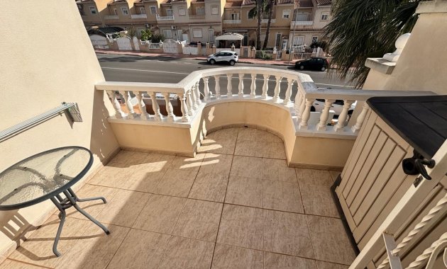 Herverkoop - Rijwoning -
Ciudad Quesada - Rojales - Doña Pepa