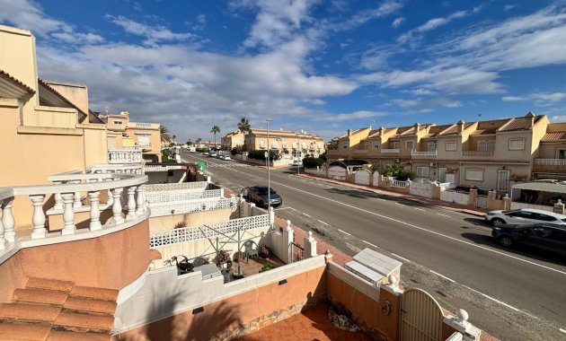 Herverkoop - Rijwoning -
Ciudad Quesada - Rojales - Doña Pepa