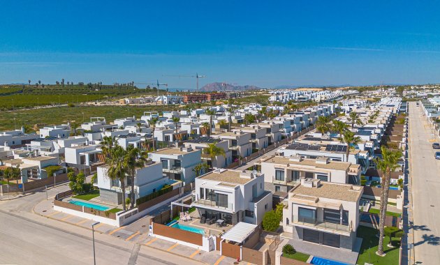 Herverkoop - Vrijstaande woning / Villa -
Orihuela - Vistabella Golf