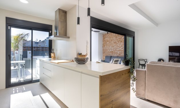 Wiederverkauf - Freistehend / Villa -
Dolores