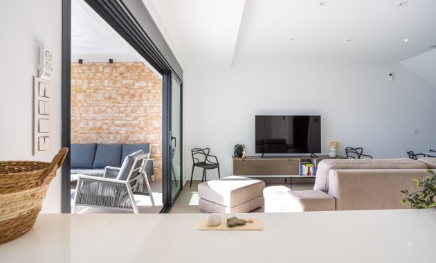 Wiederverkauf - Freistehend / Villa -
Dolores