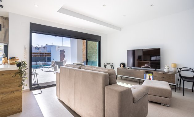 Wiederverkauf - Freistehend / Villa -
Dolores