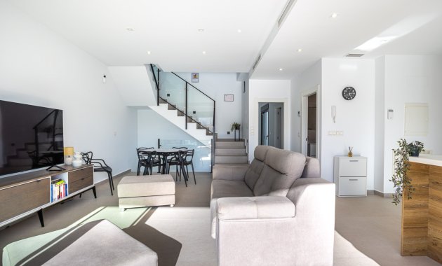 Wiederverkauf - Freistehend / Villa -
Dolores