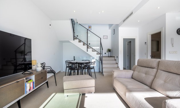 Wiederverkauf - Freistehend / Villa -
Dolores