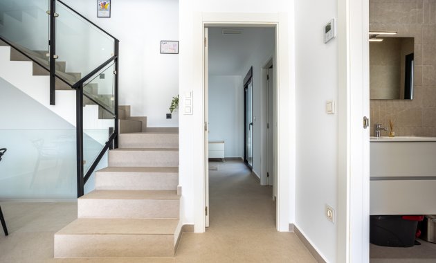 Wiederverkauf - Freistehend / Villa -
Dolores