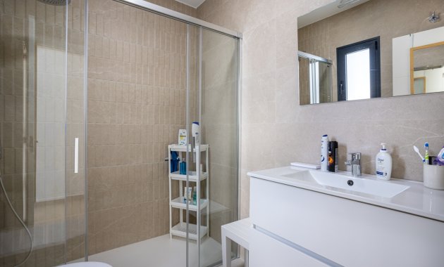 Wiederverkauf - Freistehend / Villa -
Dolores