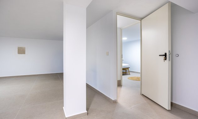 Wiederverkauf - Freistehend / Villa -
Dolores