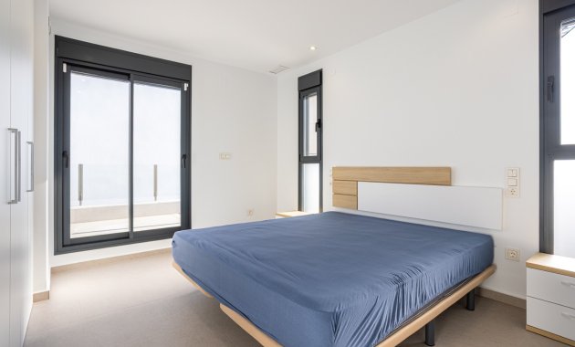 Wiederverkauf - Freistehend / Villa -
Dolores