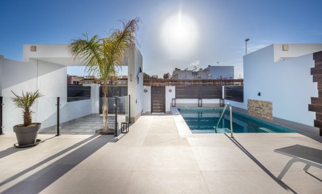 Wiederverkauf - Freistehend / Villa -
Dolores