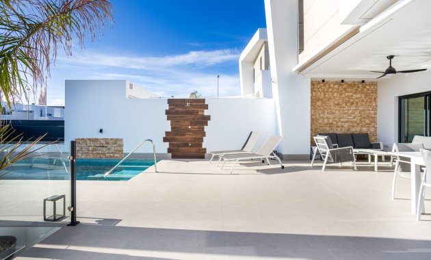 Wiederverkauf - Freistehend / Villa -
Dolores