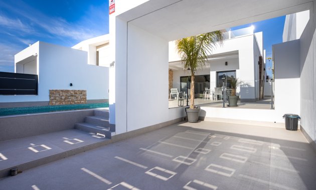 Wiederverkauf - Freistehend / Villa -
Dolores