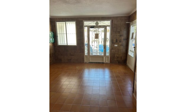 Reventa - Apartamento -
Cabo Roig