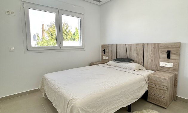 Obra nueva - Independiente / Villa -
Benijofar