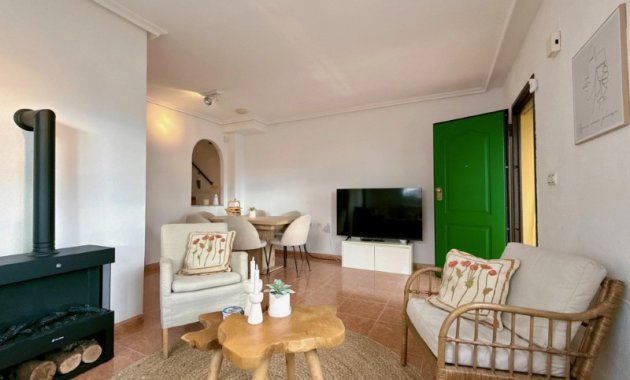 Herverkoop - Geschakelde Villa -
Orihuela - Desamparados - Hurchillo - Torremendo