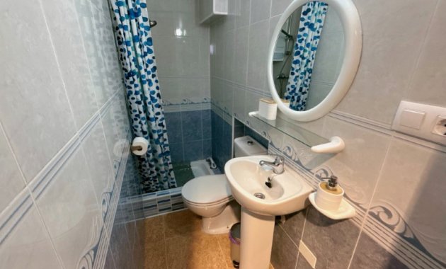 Herverkoop - Geschakelde Villa -
Orihuela - Desamparados - Hurchillo - Torremendo