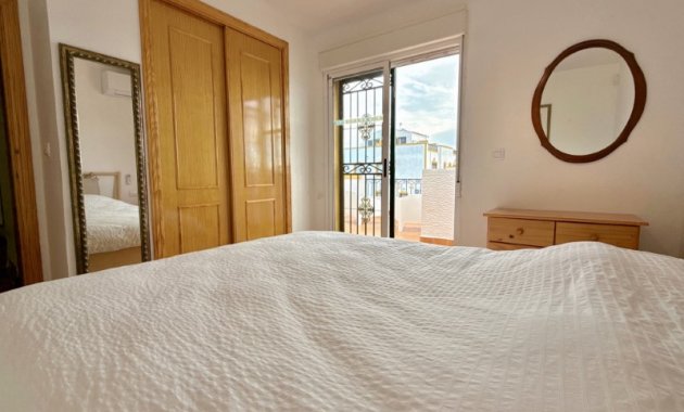 Herverkoop - Geschakelde Villa -
Orihuela - Desamparados - Hurchillo - Torremendo