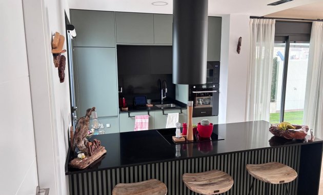 Herverkoop - Geschakelde Villa -
Los Montesinos - La Herada