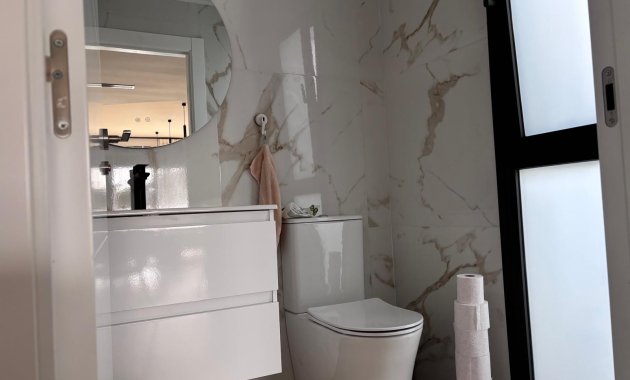 Herverkoop - Geschakelde Villa -
Los Montesinos - La Herada