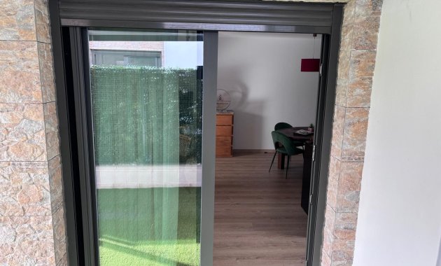 Herverkoop - Geschakelde Villa -
Los Montesinos - La Herada