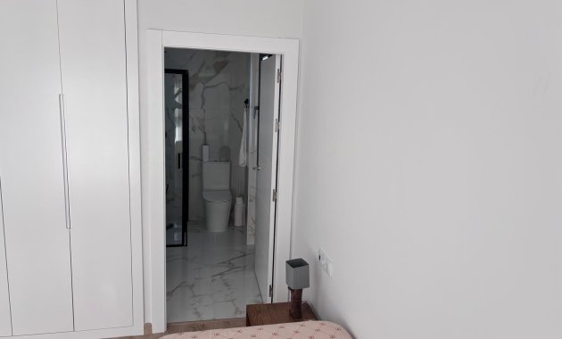 Herverkoop - Geschakelde Villa -
Los Montesinos - La Herada