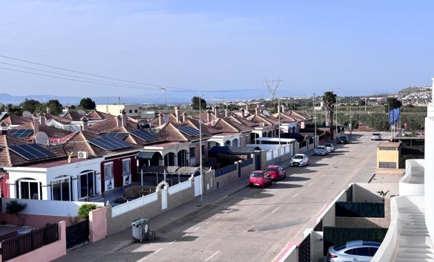 Herverkoop - Geschakelde Villa -
Los Montesinos - La Herada