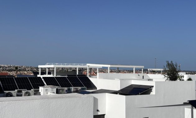 Herverkoop - Geschakelde Villa -
Los Montesinos - La Herada