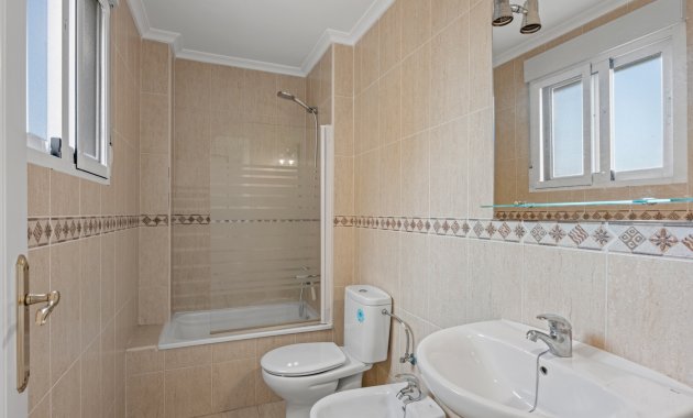 Herverkoop - Appartement -
Daya Nueva - Costa Blanca South