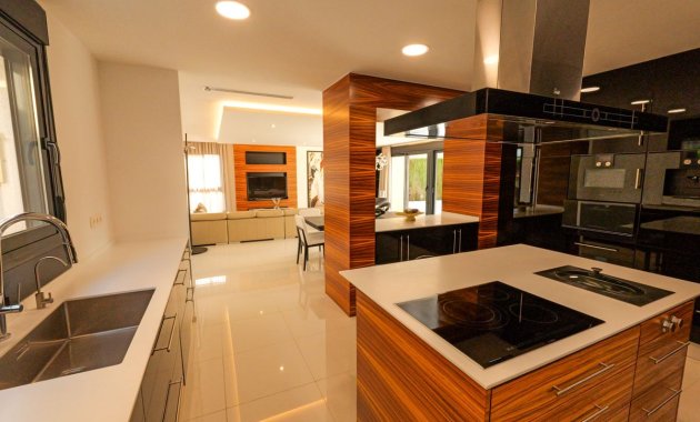 Neue Gebäude - Freistehend / Villa -
Torrevieja